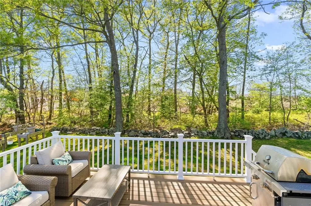 29 Medieval Way West Warwick RI 02893