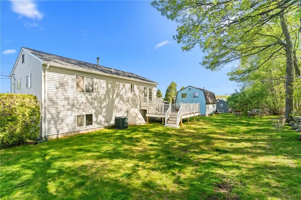 29 Medieval Way West Warwick RI 02893