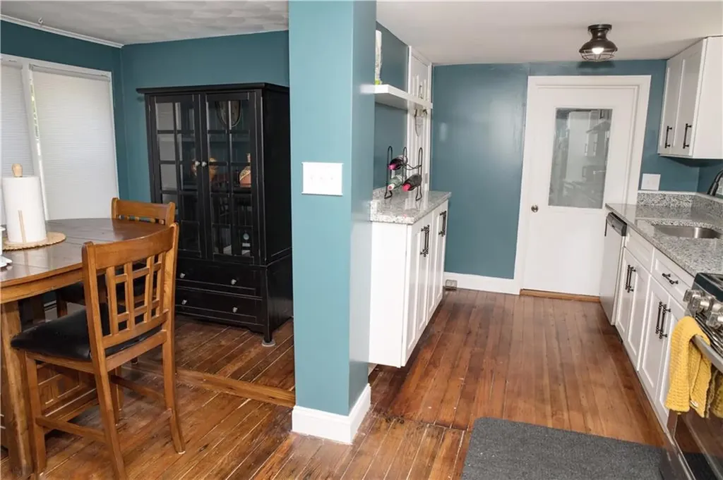 132 Uncas Street Warwick RI 02889