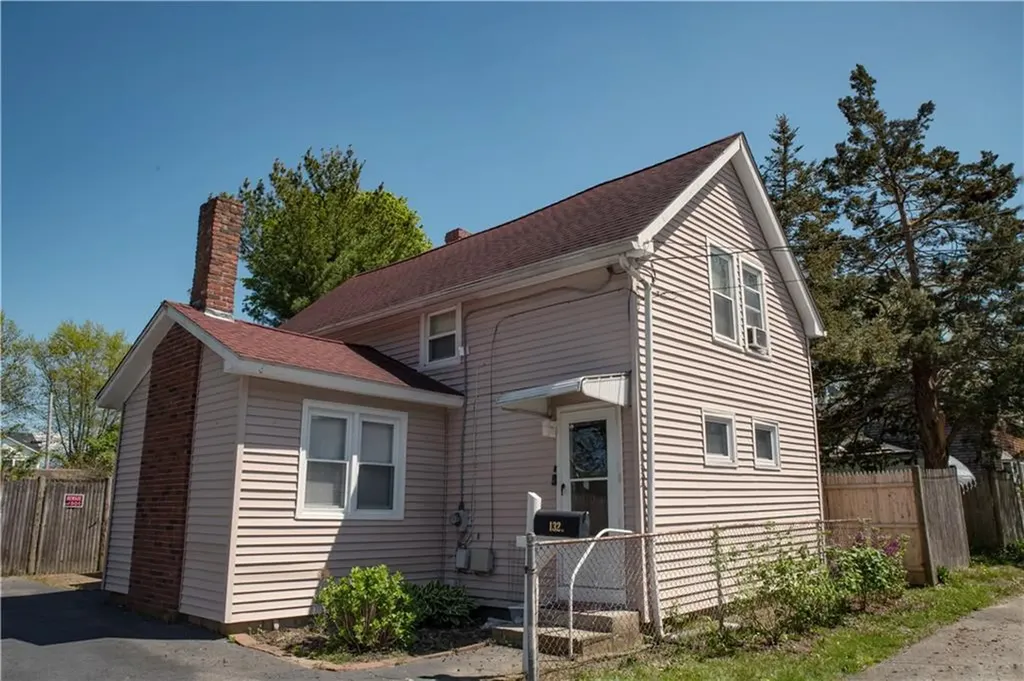 132 Uncas Street Warwick RI 02889