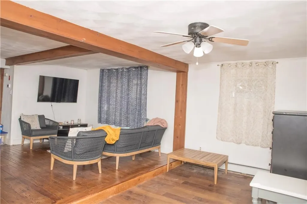132 Uncas Street Warwick RI 02889