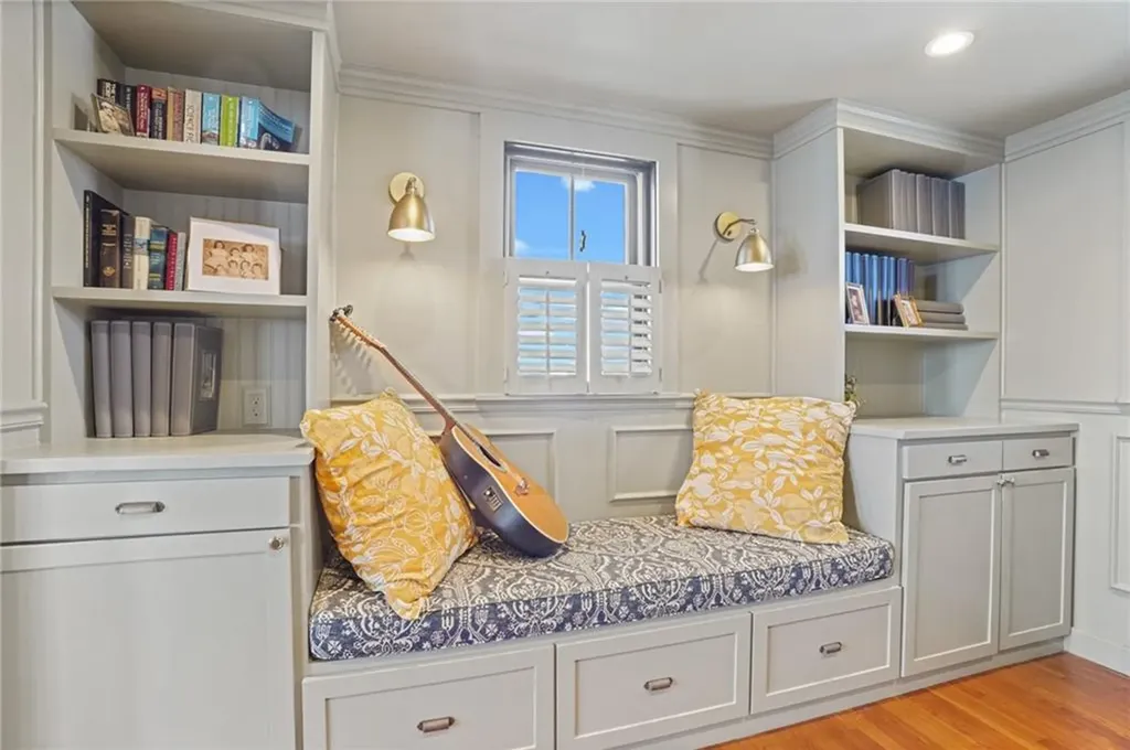 75 Fountain Avenue Portsmouth RI 02871