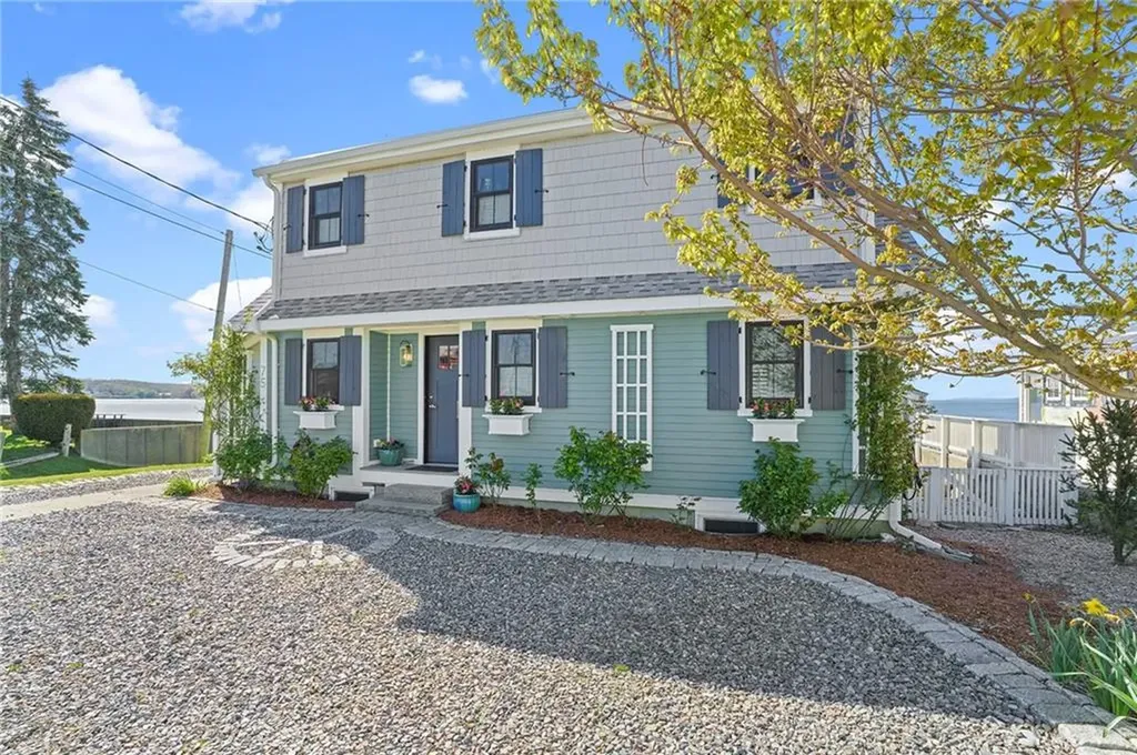 75 Fountain Avenue Portsmouth RI 02871