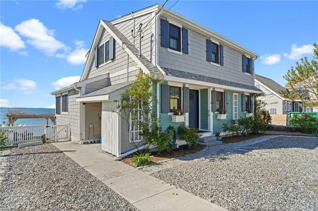 75 Fountain Avenue Portsmouth RI 02871