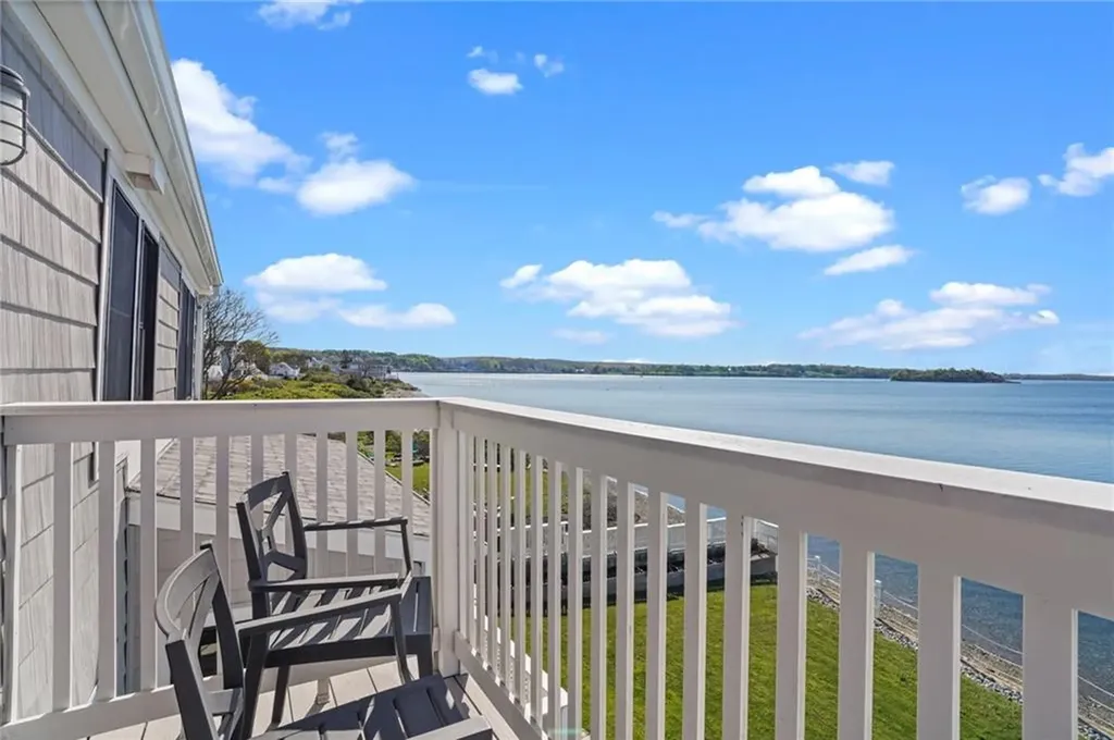 75 Fountain Avenue Portsmouth RI 02871