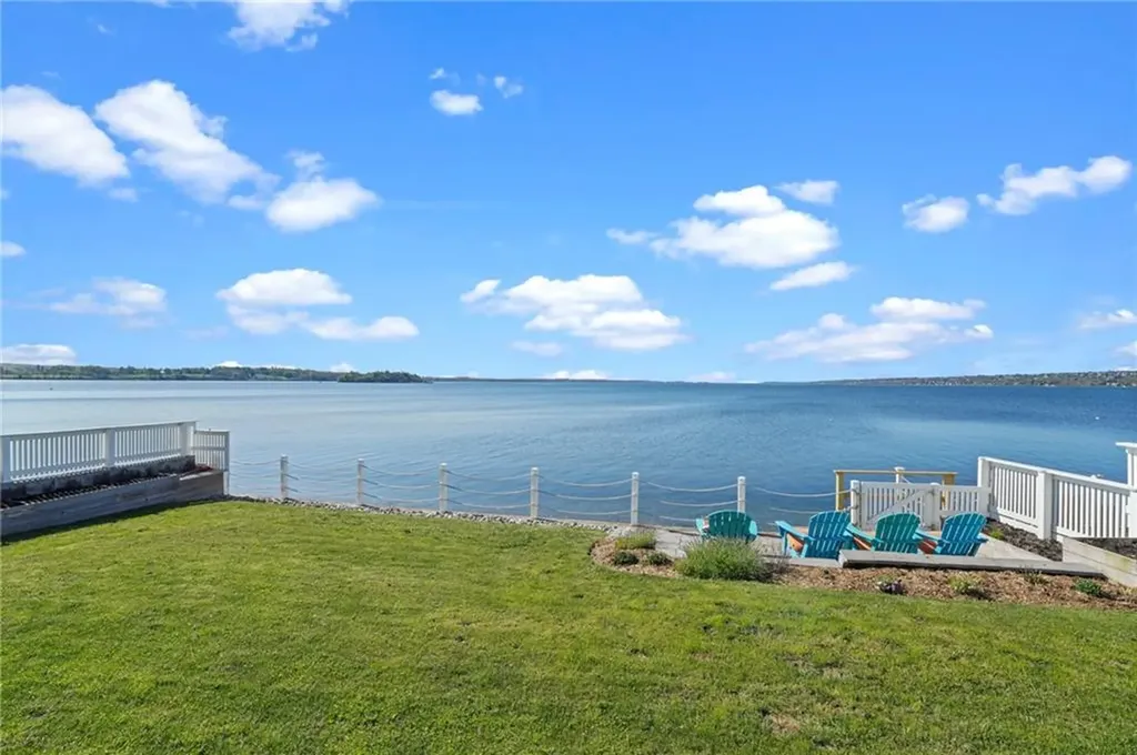 75 Fountain Avenue Portsmouth RI 02871