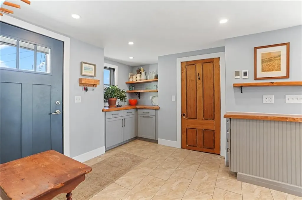 75 Fountain Avenue Portsmouth RI 02871