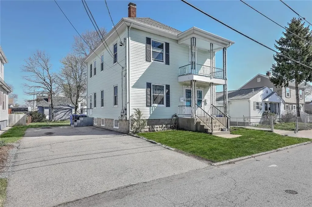 252 Vine Street Pawtucket RI 02861