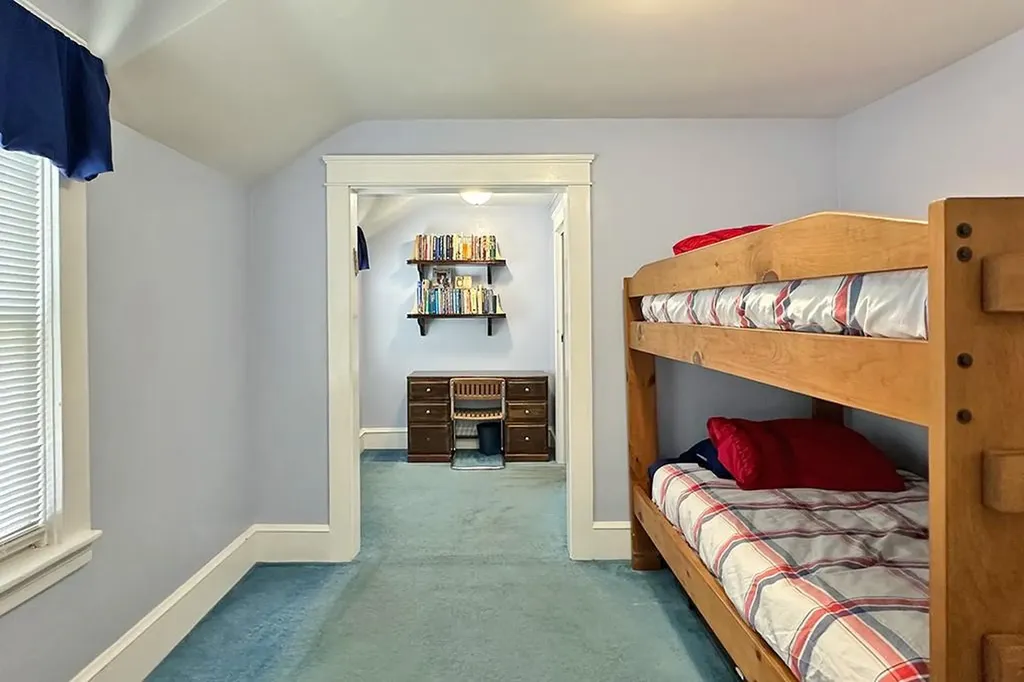 47 Sargent Avenue Providence RI 02906