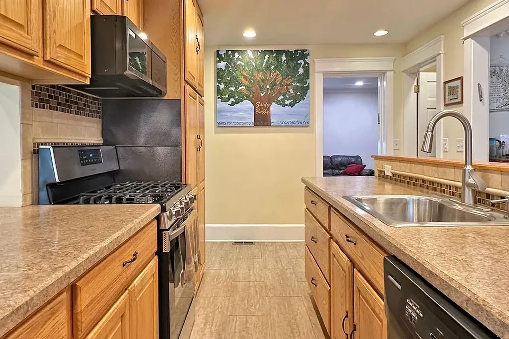 47 Sargent Avenue Providence RI 02906