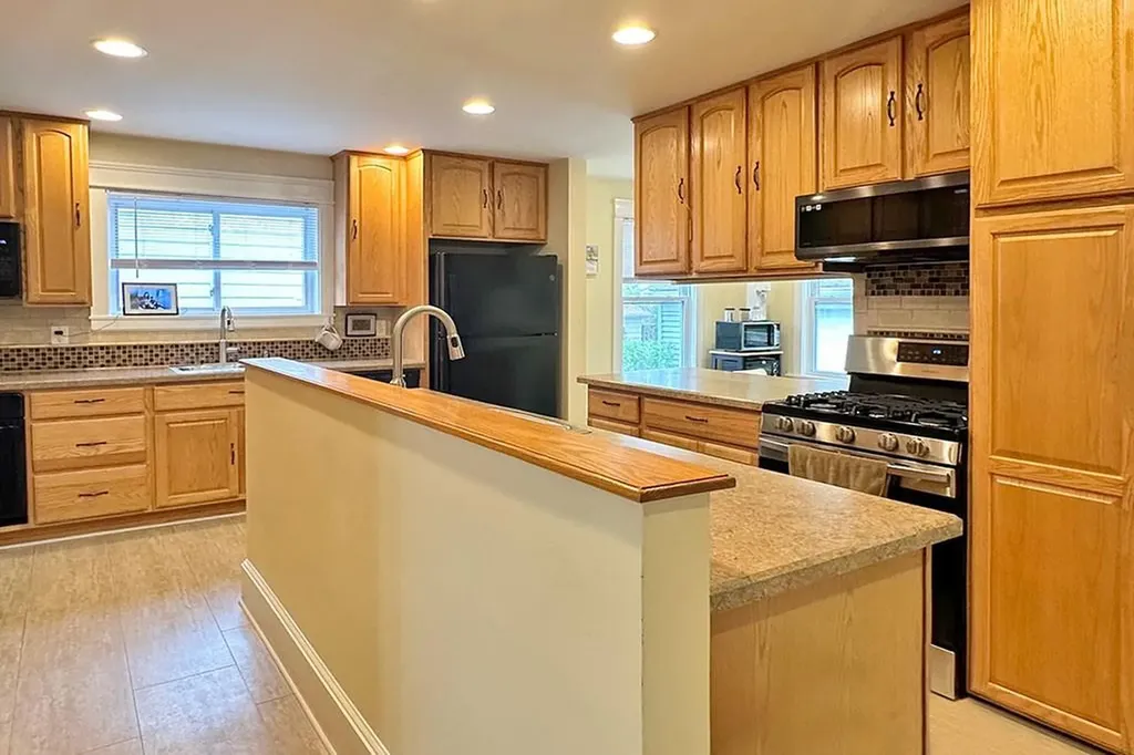 47 Sargent Avenue Providence RI 02906