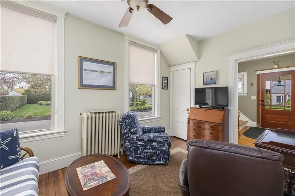 64 Bateman Avenue Newport RI 02840