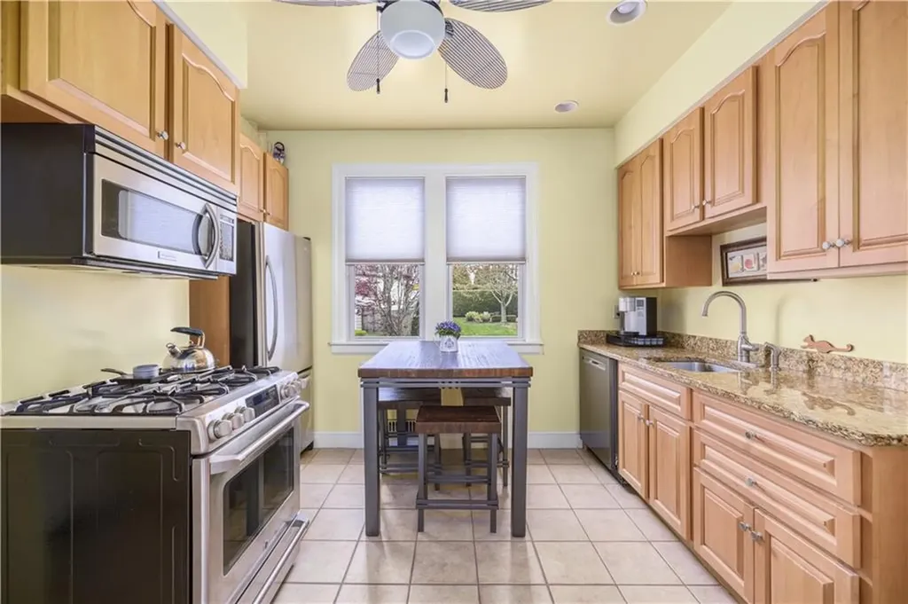 64 Bateman Avenue Newport RI 02840