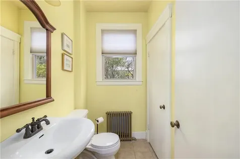 64 Bateman Avenue Newport RI 02840