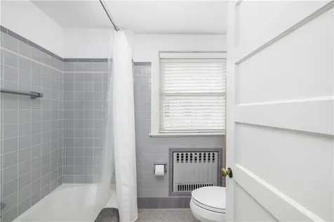 64 Bateman Avenue Newport RI 02840