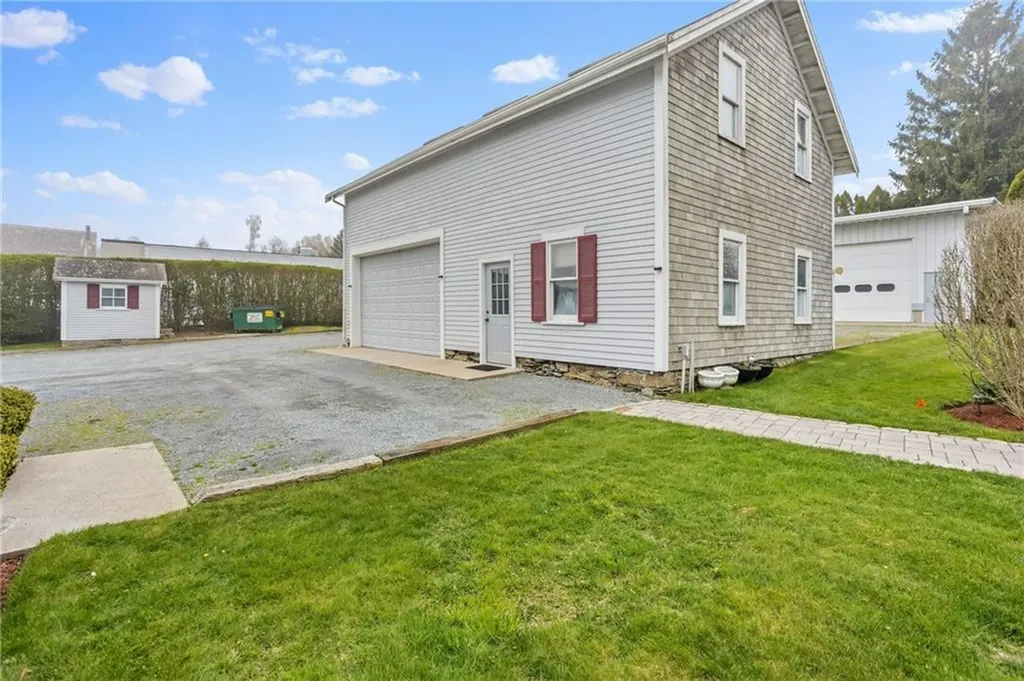 906 East Main Road Portsmouth RI 02871