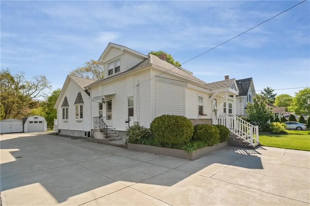 331 Church Avenue Warwick RI 02889