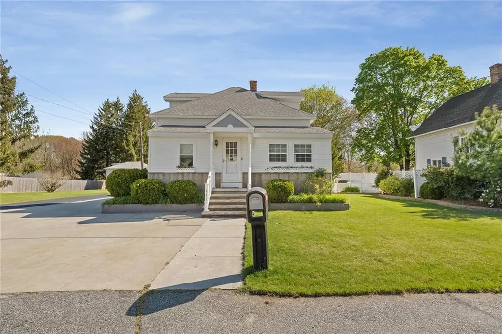 331 Church Avenue Warwick RI 02889