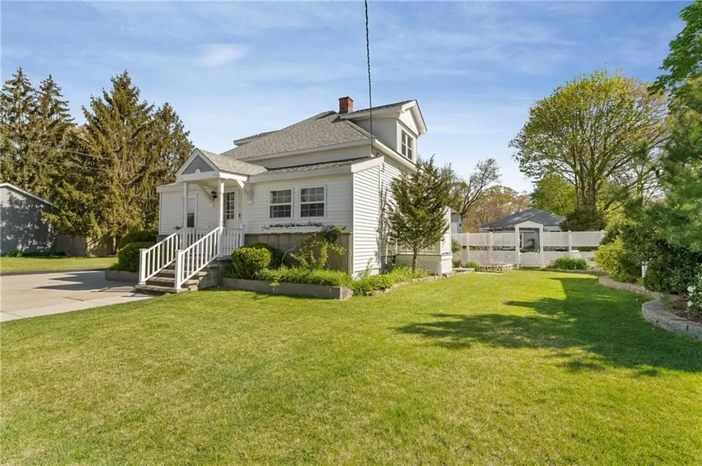 331 Church Avenue Warwick RI 02889