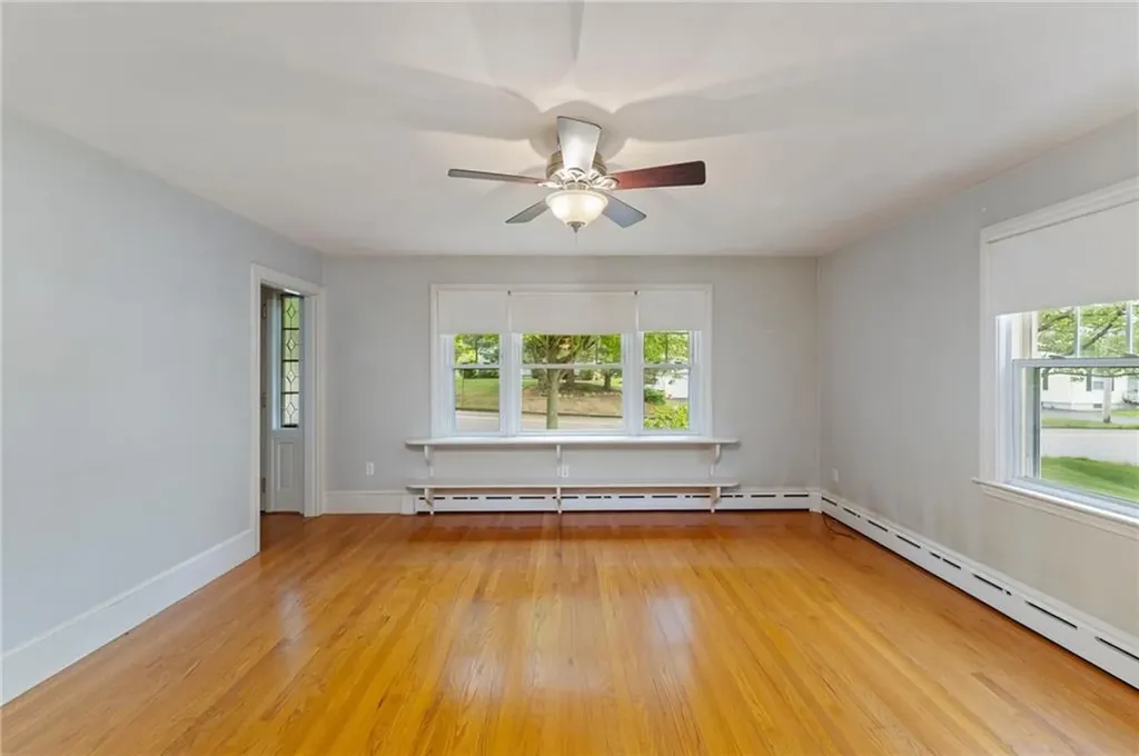 327 State Street Bristol RI 02809