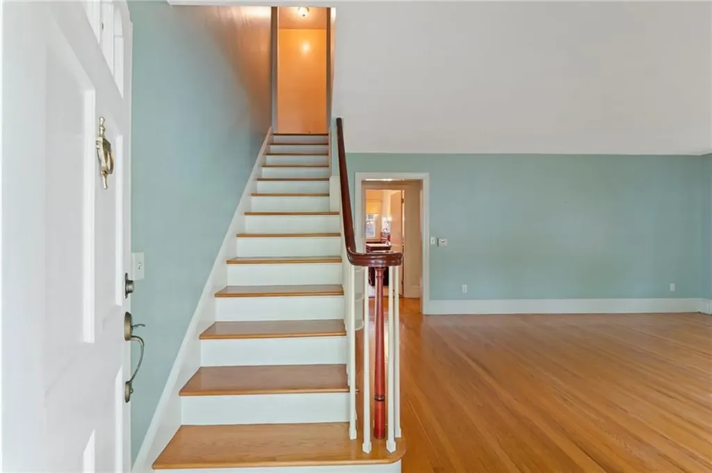 327 State Street Bristol RI 02809
