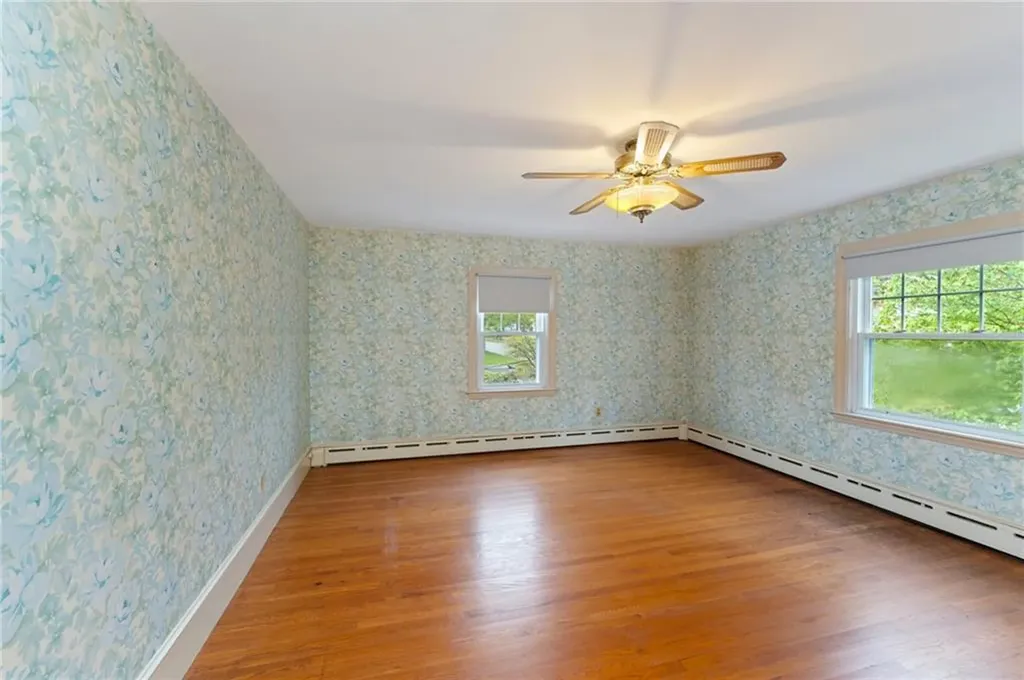 327 State Street Bristol RI 02809