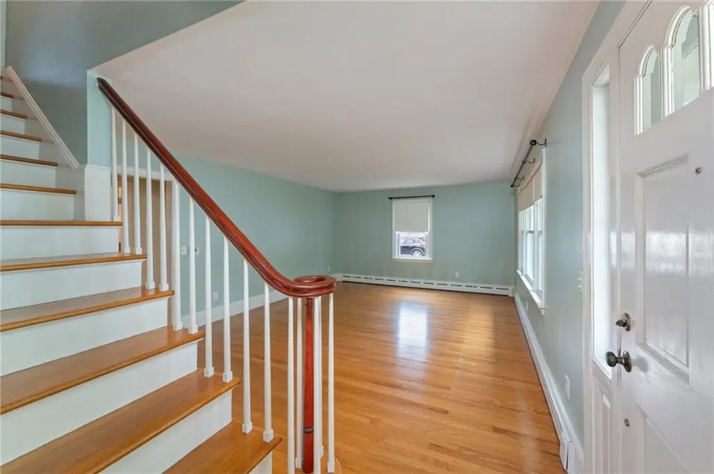 327 State Street Bristol RI 02809