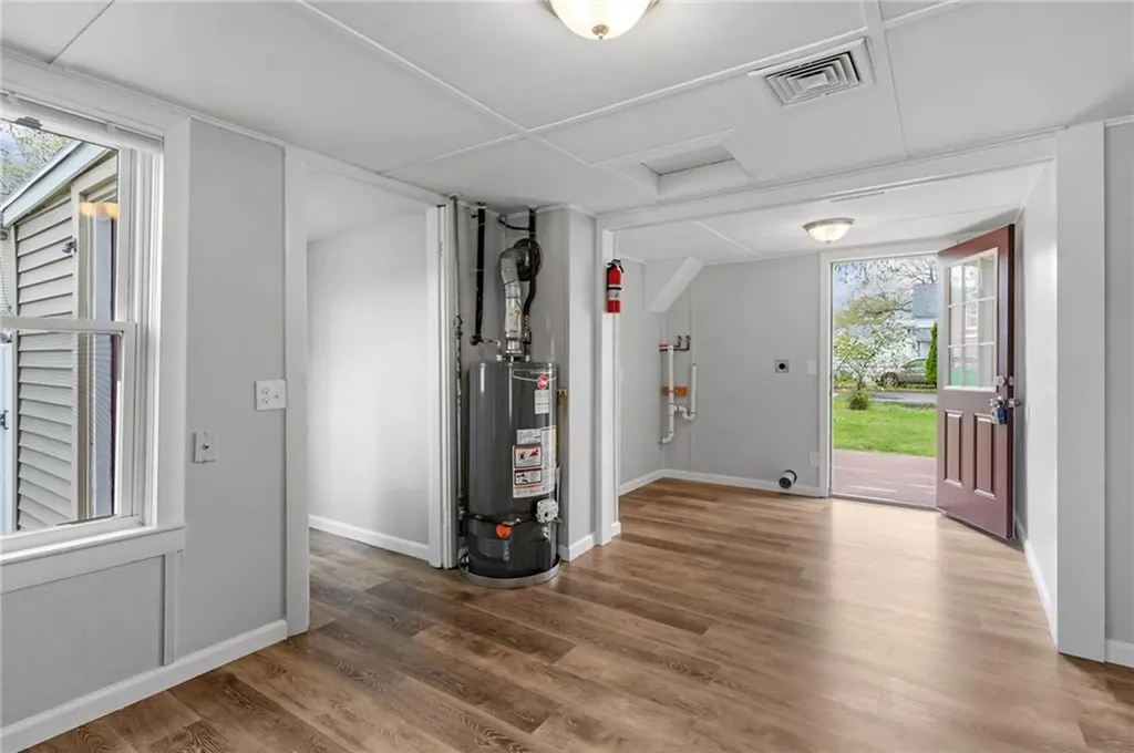 44 Northup Street Warwick RI 02889