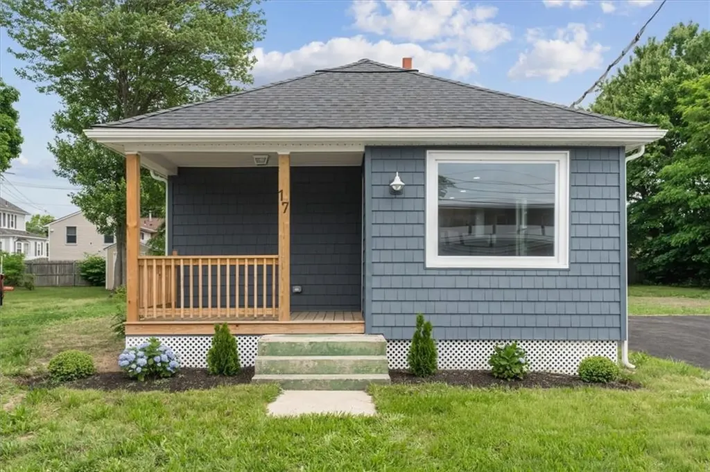 17 Bellevue Avenue Warwick RI 02888