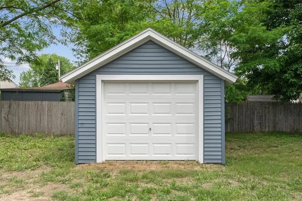 17 Bellevue Avenue Warwick RI 02888