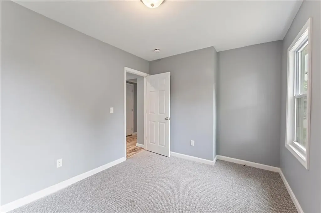 17 Bellevue Avenue Warwick RI 02888