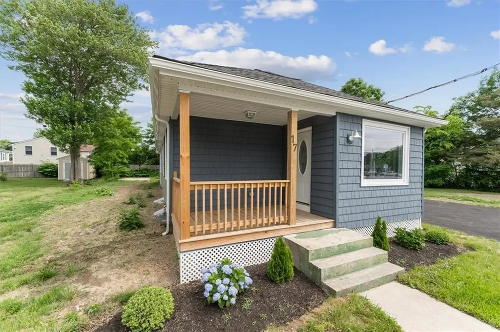 17 Bellevue Avenue Warwick RI 02888
