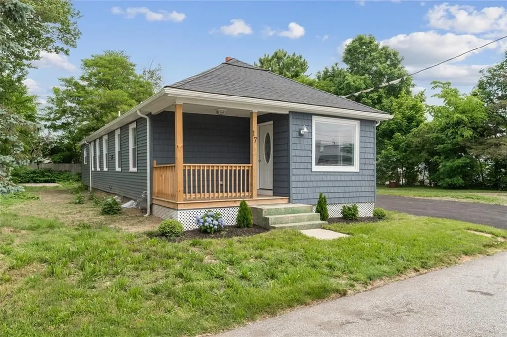 17 Bellevue Avenue Warwick RI 02888
