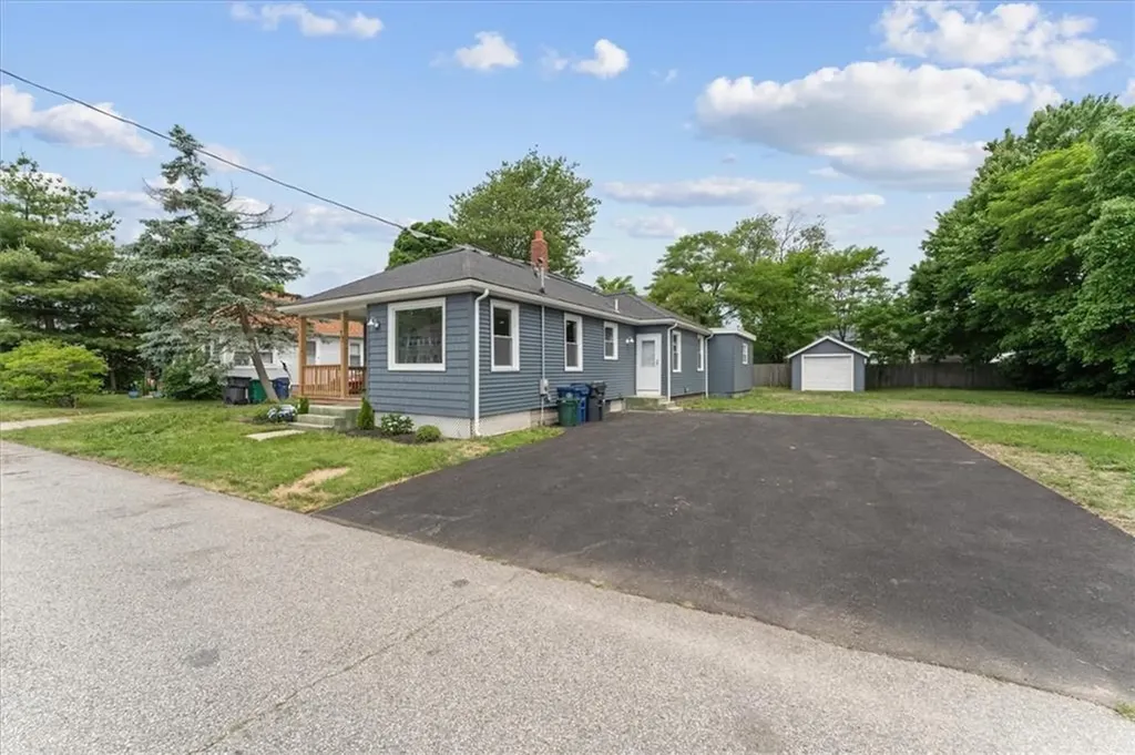 17 Bellevue Avenue Warwick RI 02888