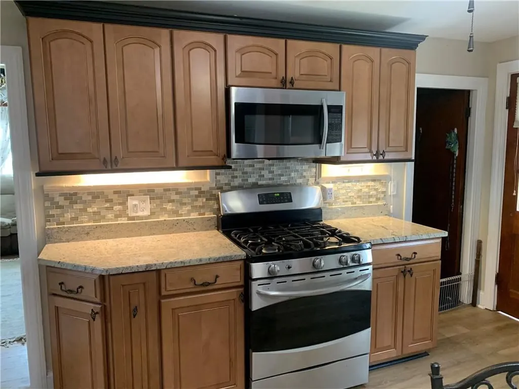 8 10 S Cornell Avenue Warren RI 02885
