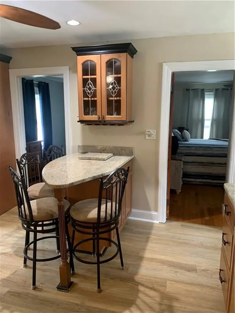 8 10 S Cornell Avenue Warren RI 02885