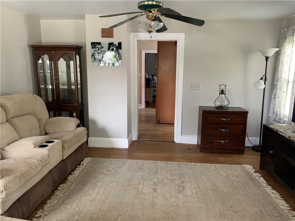 8 10 S Cornell Avenue Warren RI 02885