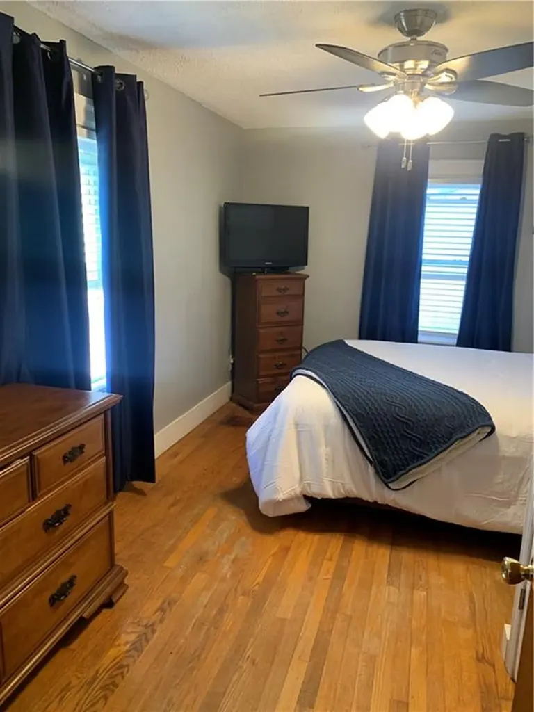 8 10 S Cornell Avenue Warren RI 02885