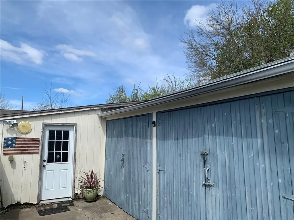 8 10 S Cornell Avenue Warren RI 02885