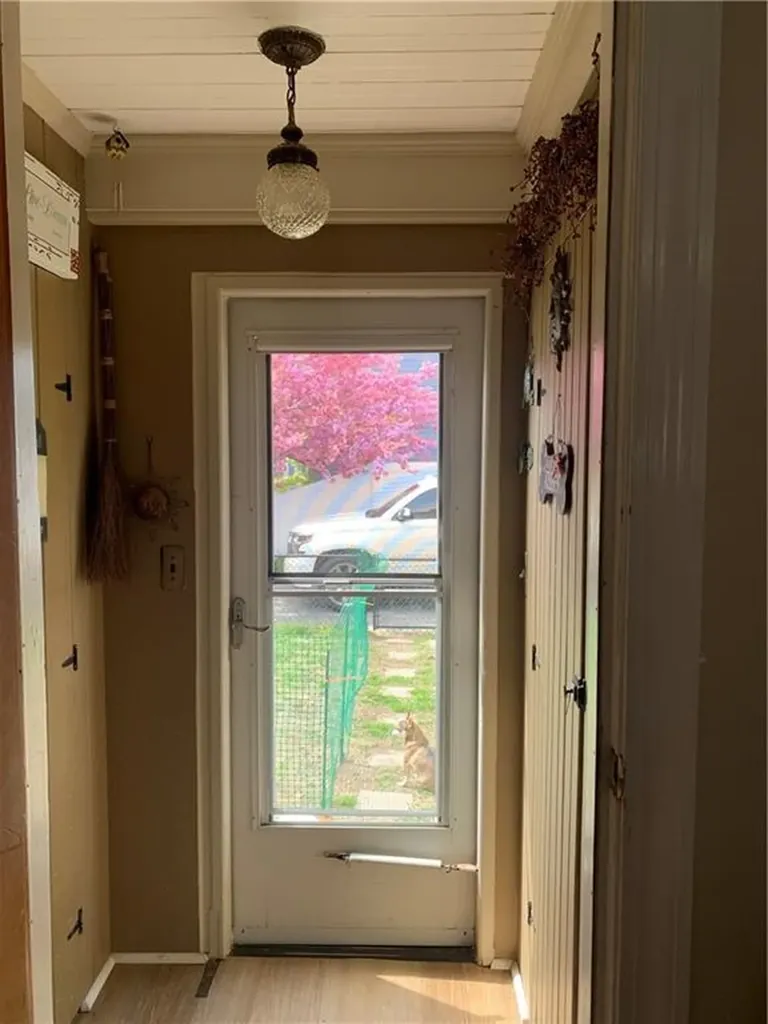 8 10 S Cornell Avenue Warren RI 02885