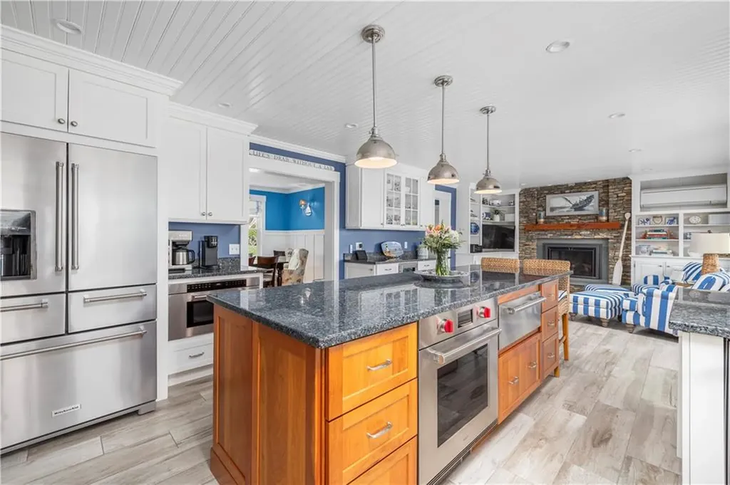 115 Gideon Lawton Lane Portsmouth RI 02871