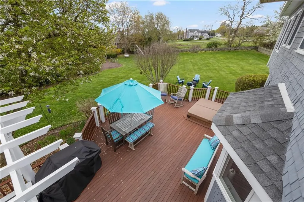 115 Gideon Lawton Lane Portsmouth RI 02871