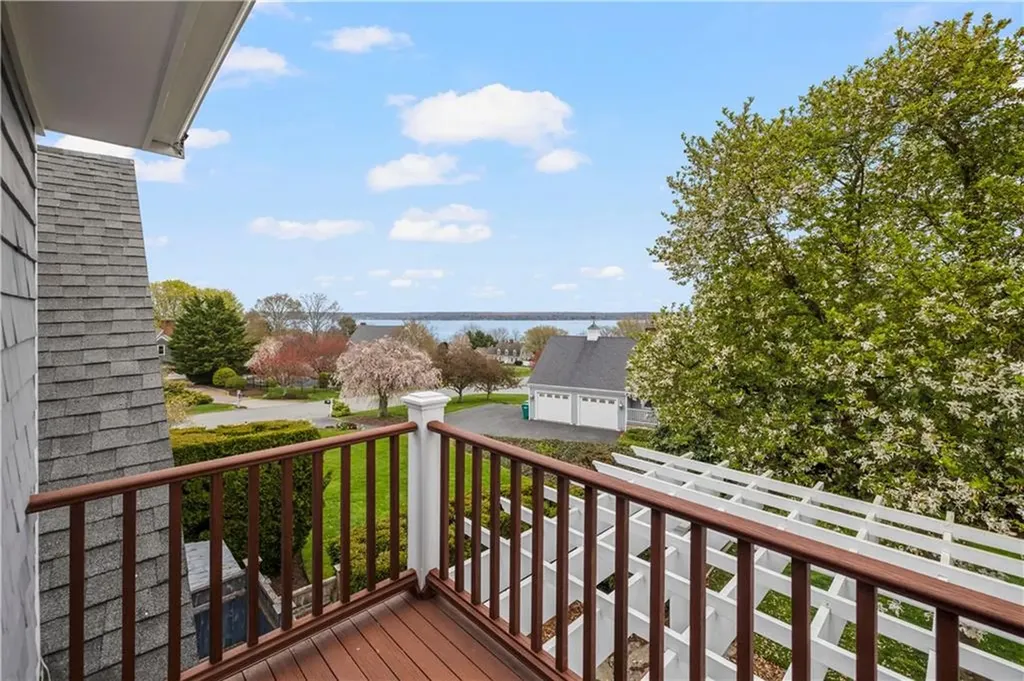 115 Gideon Lawton Lane Portsmouth RI 02871