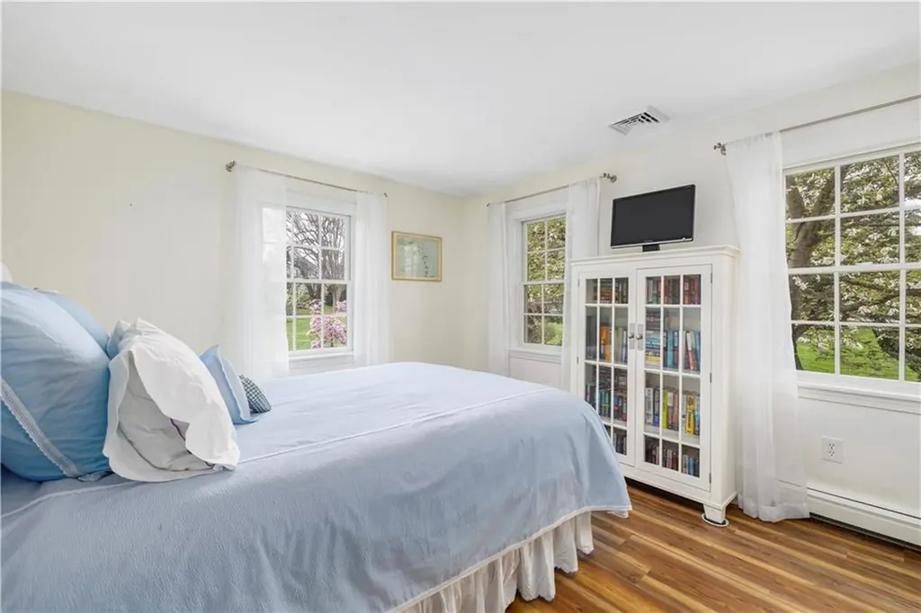 115 Gideon Lawton Lane Portsmouth RI 02871