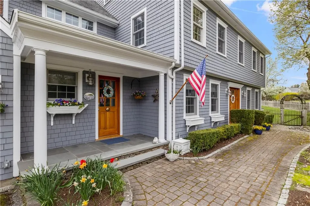 115 Gideon Lawton Lane Portsmouth RI 02871