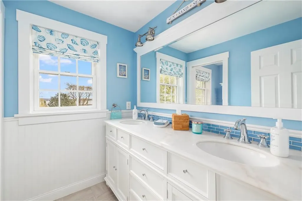 115 Gideon Lawton Lane Portsmouth RI 02871