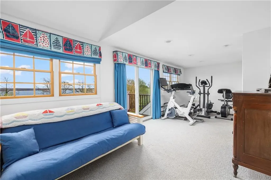 115 Gideon Lawton Lane Portsmouth RI 02871