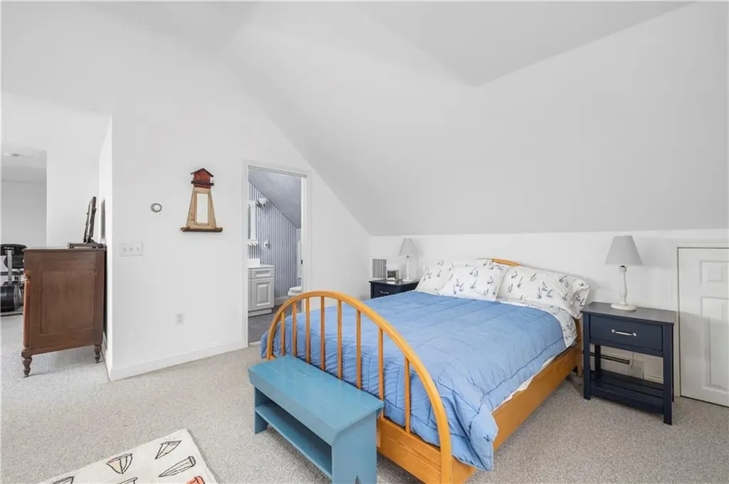 115 Gideon Lawton Lane Portsmouth RI 02871
