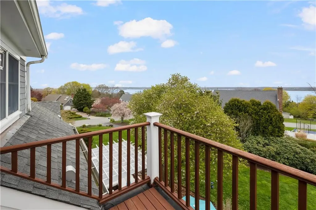 115 Gideon Lawton Lane Portsmouth RI 02871