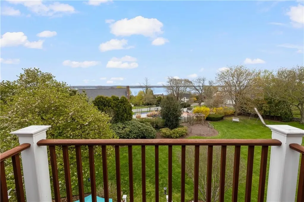 115 Gideon Lawton Lane Portsmouth RI 02871